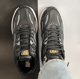 کفش ورزشی اسکیچرز زنانه