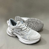 کفش ورزشی زنانه مناسب باشگاه