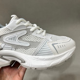 کفش ورزشی زنانه مناسب باشگاه