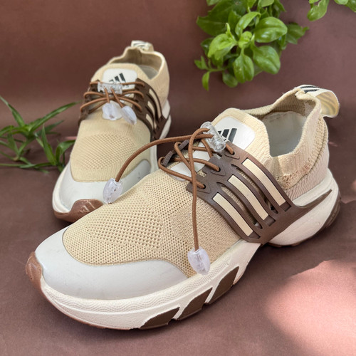 کفش ورزشی جورابی زنانه