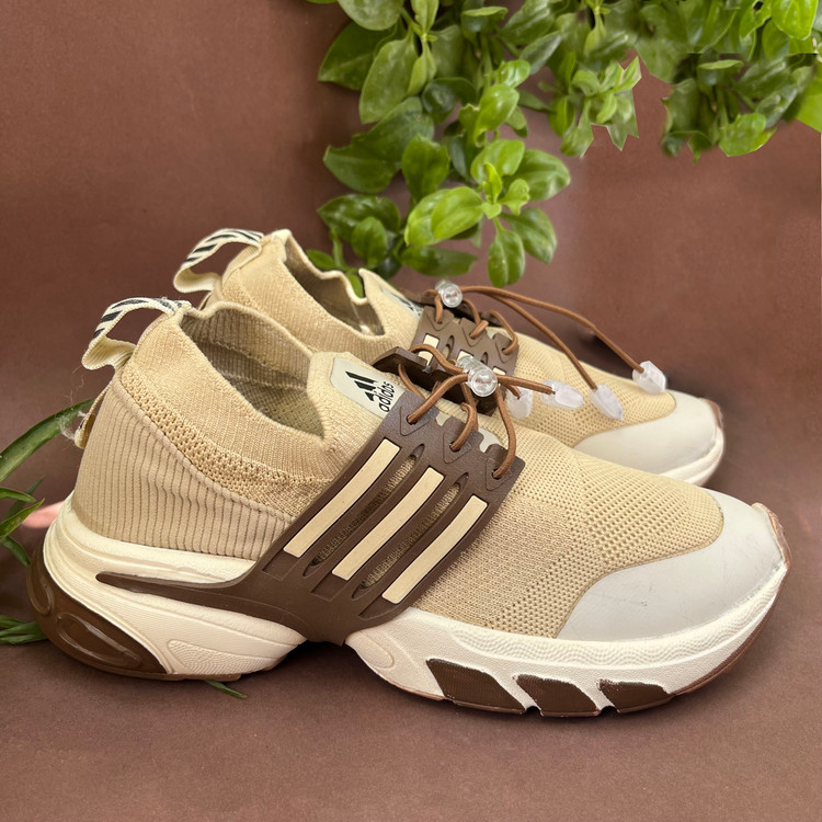 کفش ورزشی جورابی زنانه