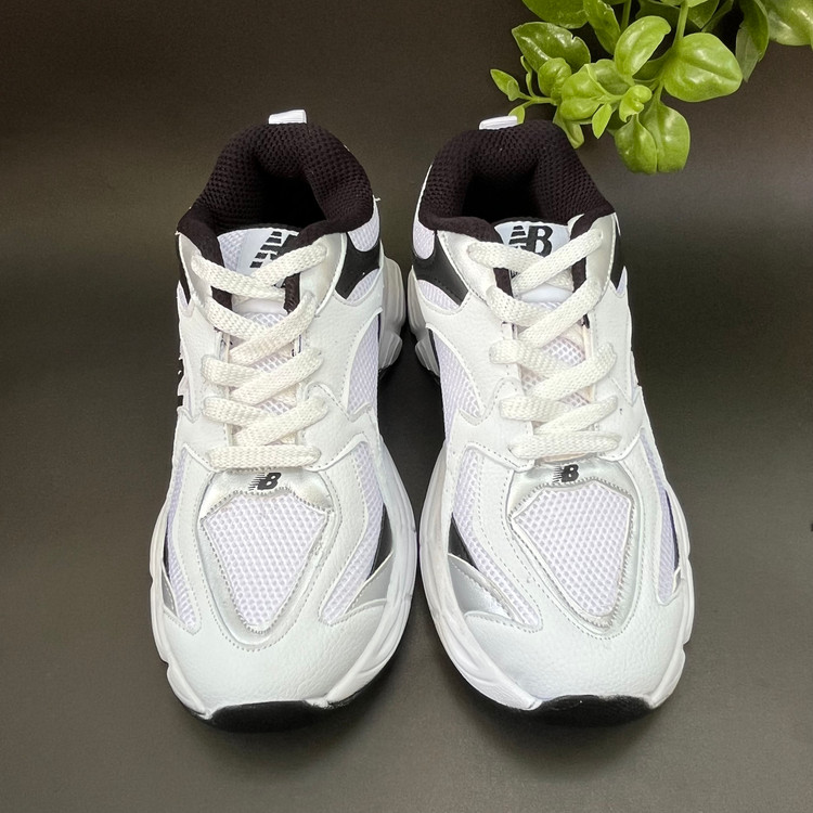 کفش نیوبالانس زنانه