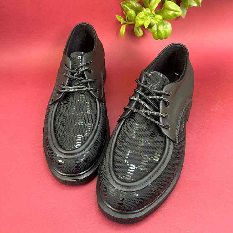 کالج بندی زنانه