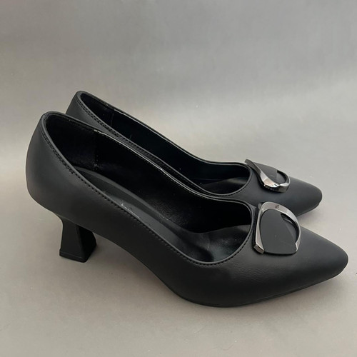 کفش پاشنه دار زنانه